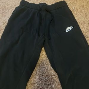 black nike women’s joggers~